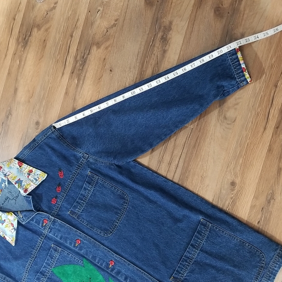 LACEY J DESIGNS Custom Upcycled Embroidered Ladybug Jean Jacket - Large Pockets - Picture 8 of 11